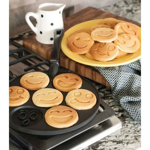 New arrival-7 slot smiley face pancake heavy granite pan with wooden handle Start off every morning with a smile when your plate of food is smiling back to you