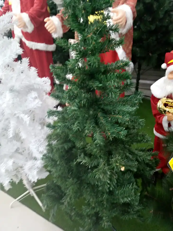 3FT  CHRISTMASS  TREE ,EVE IS HERE WITH US ONE MORE AS WE HAD PROMISED YOUR FAVORITE STORE HAS COME WITH CHRISTMASS TREES Gre
