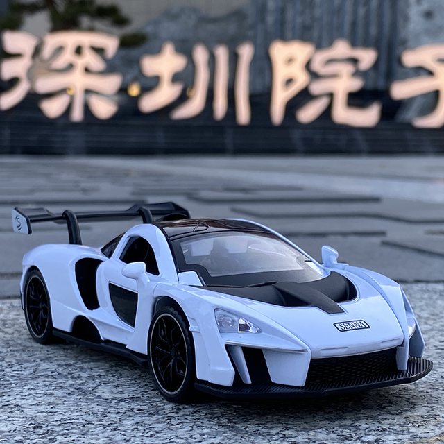 1/32 McLaren Senna Alloy Sports Car Model Diecasts Metal Toy Vehicles Car Model Simulation Sound and Light Collection Kids Gifts