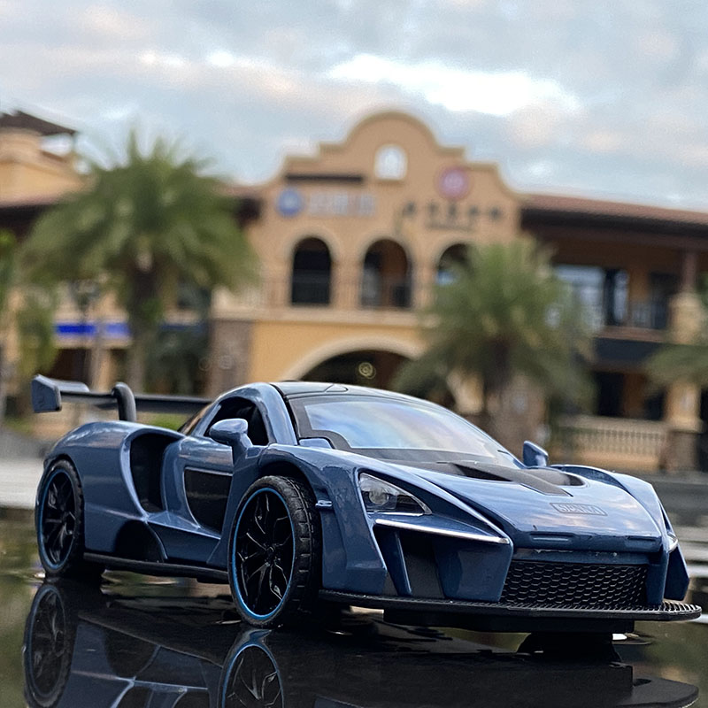 1/32 McLaren Senna Alloy Sports Car Model Diecasts Metal Toy Vehicles Car Model Simulation Sound and Light Collection Kids Gifts