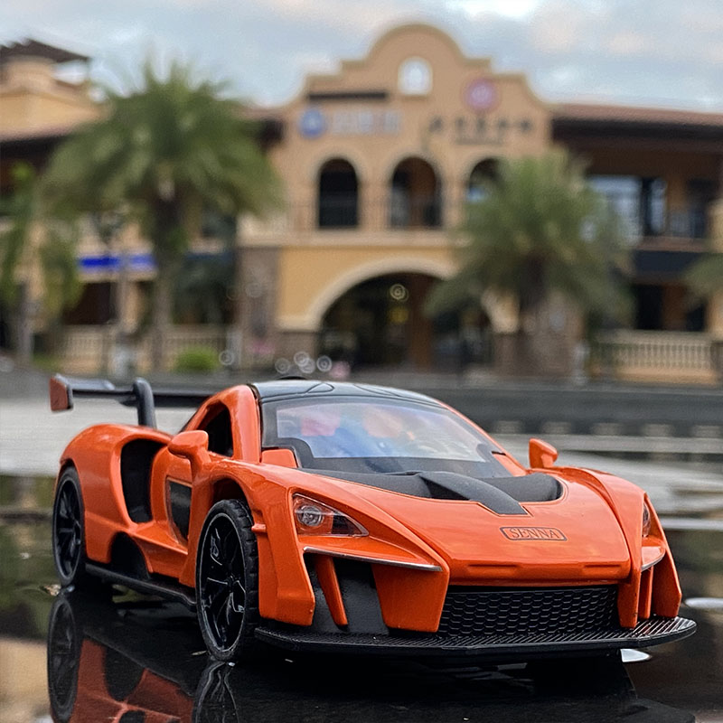 1/32 McLaren Senna Alloy Sports Car Model Diecasts Metal Toy Vehicles Car Model Simulation Sound and Light Collection Kids Gifts