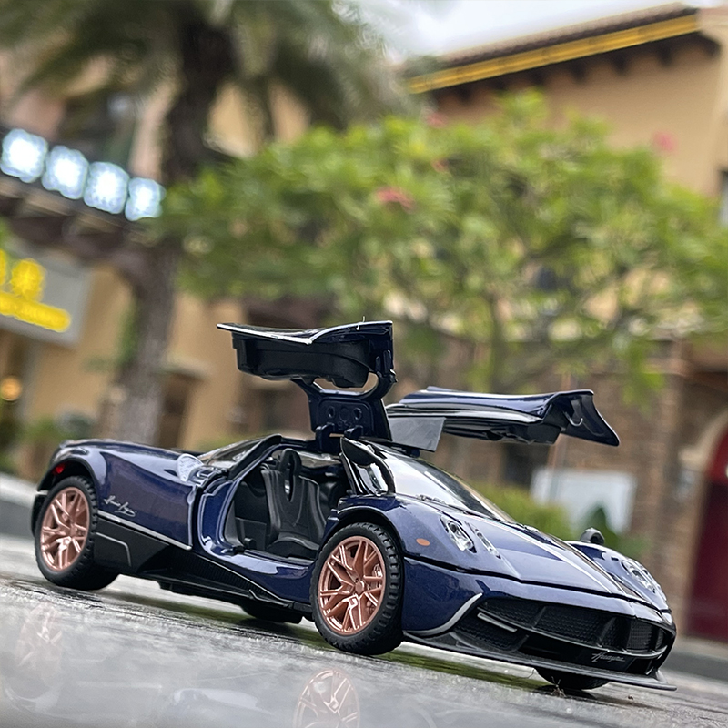 1:32 Pagani Huayra Dinastia Alloy Racing Car Model Diecasts Metal Toy Sports Car Model High Simulation Sound and Light Kids Gift