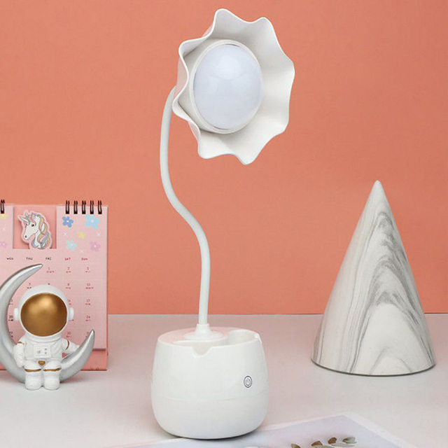 Lamp Eye Protection Charging Plug-In Dual-Use Dormitory Reading And Learning Multi-Function Pen Holder Small Desk Lamp
Portable