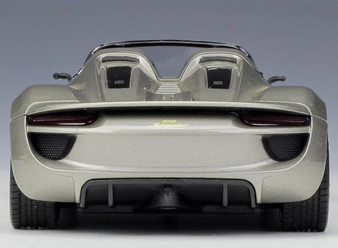 1/36 Porsche 918 Spyder Concept Alloy Diecast toy sports Car Model Wheels rotated Kids Scale Children Toys For Boys Collection