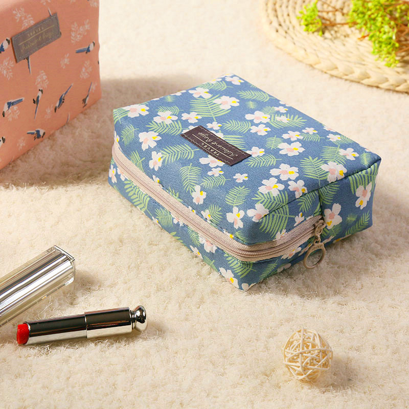 Mini Women Cosmetic Bag Outdoor Girl Makeup Bags Waterproof Storage Make Up Cases Lipstick Sanitary Pads Toiletry Pouch Portable