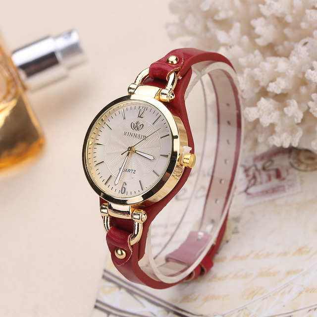Women Casual Watches Round Dial Rivet PU Leather Strap Wristwatch Ladies Quartz Watch