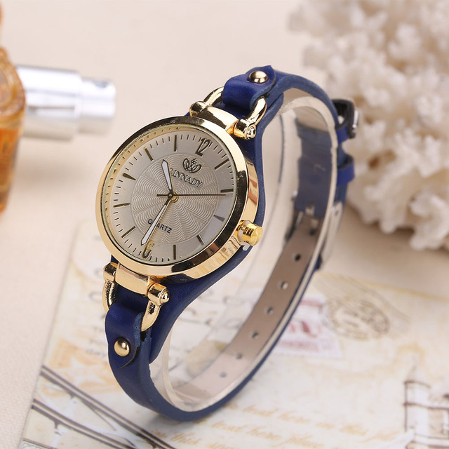 Women Casual Watches Round Dial Rivet PU Leather Strap Wristwatch Ladies Quartz Watch