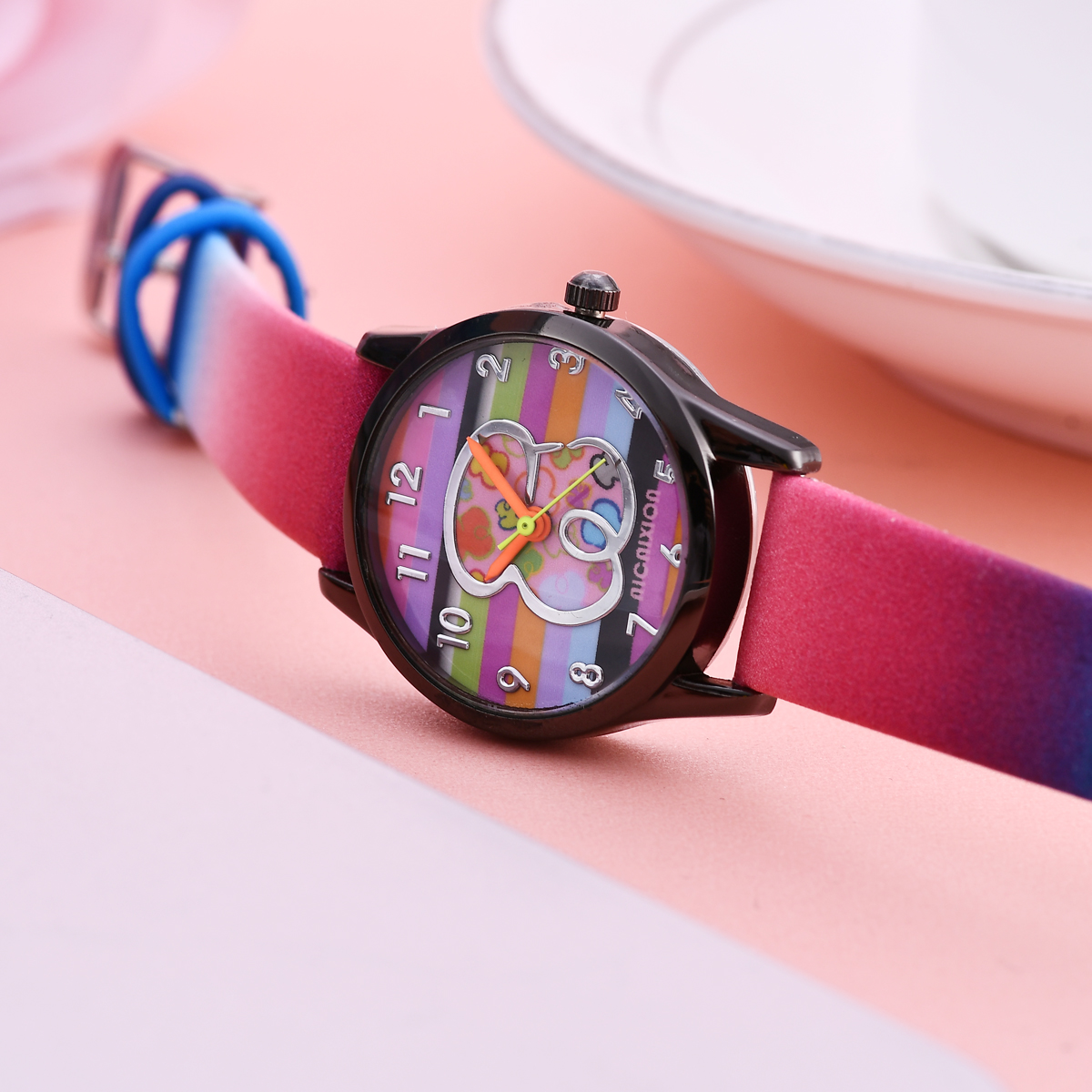 Women Colorful Bear Pattern Watch Fashion Casual Small Dial Leather  Wristwatch