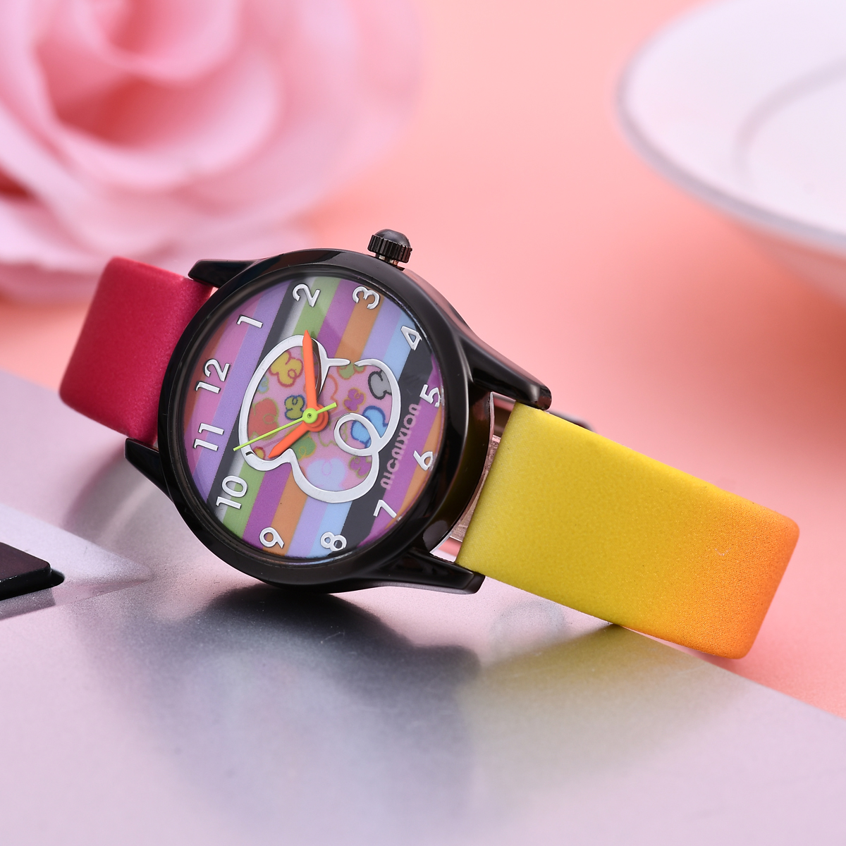 Women Colorful Bear Pattern Watch Fashion Casual Small Dial Leather  Wristwatch