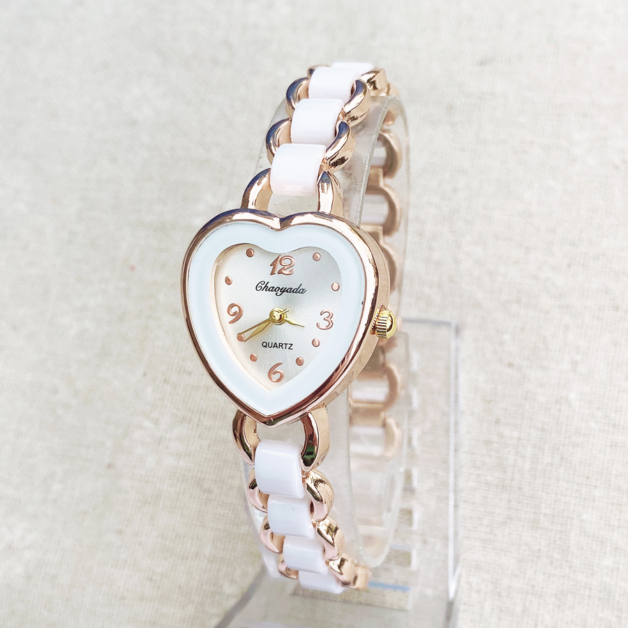 Fashion Elegant Wrist Watch Women Girl Exquisite Heart-Shaped Style