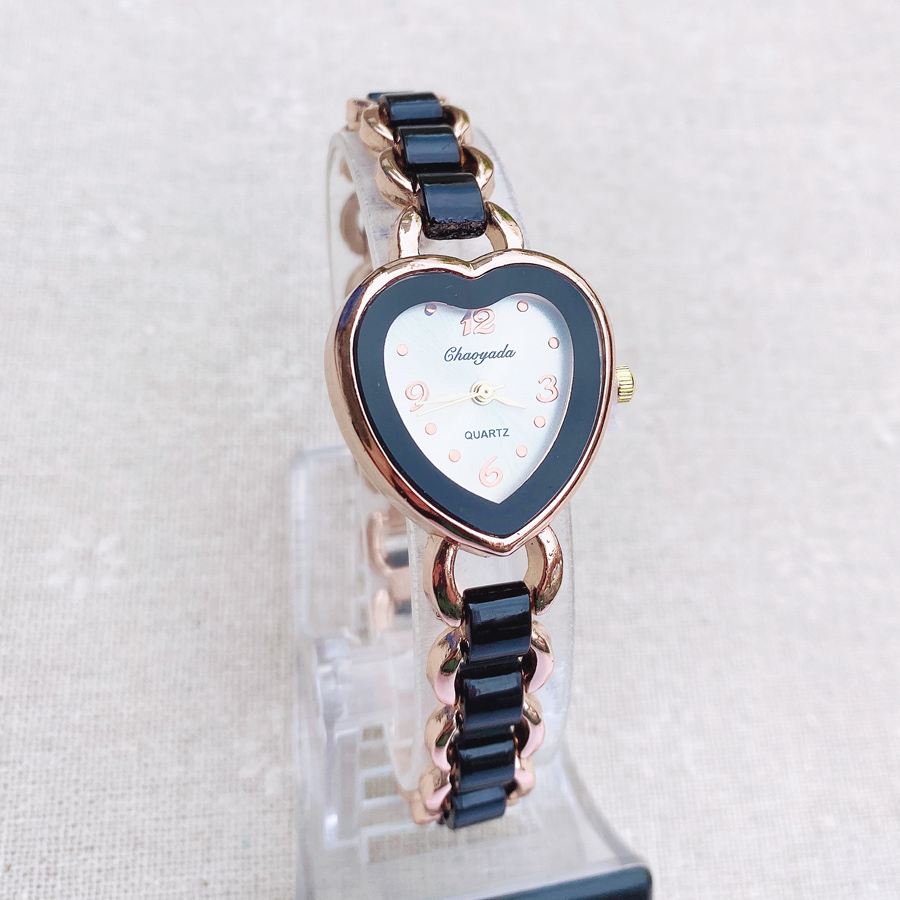 Fashion Elegant Wrist Watch Women Girl Exquisite Heart-Shaped Style