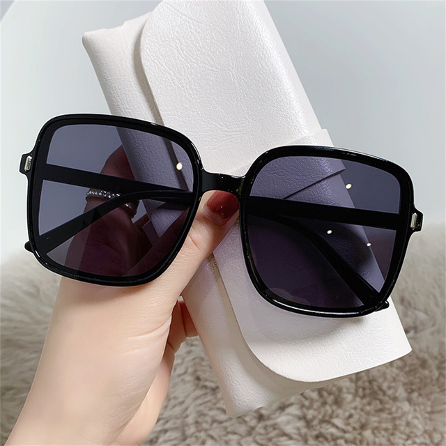 Retro Rice Nail Square Sunglasses Round Face Ladies Anti-ultraviolet Sunglasses Wild Jelly Sunglasses Outdoor Goggles Uv400