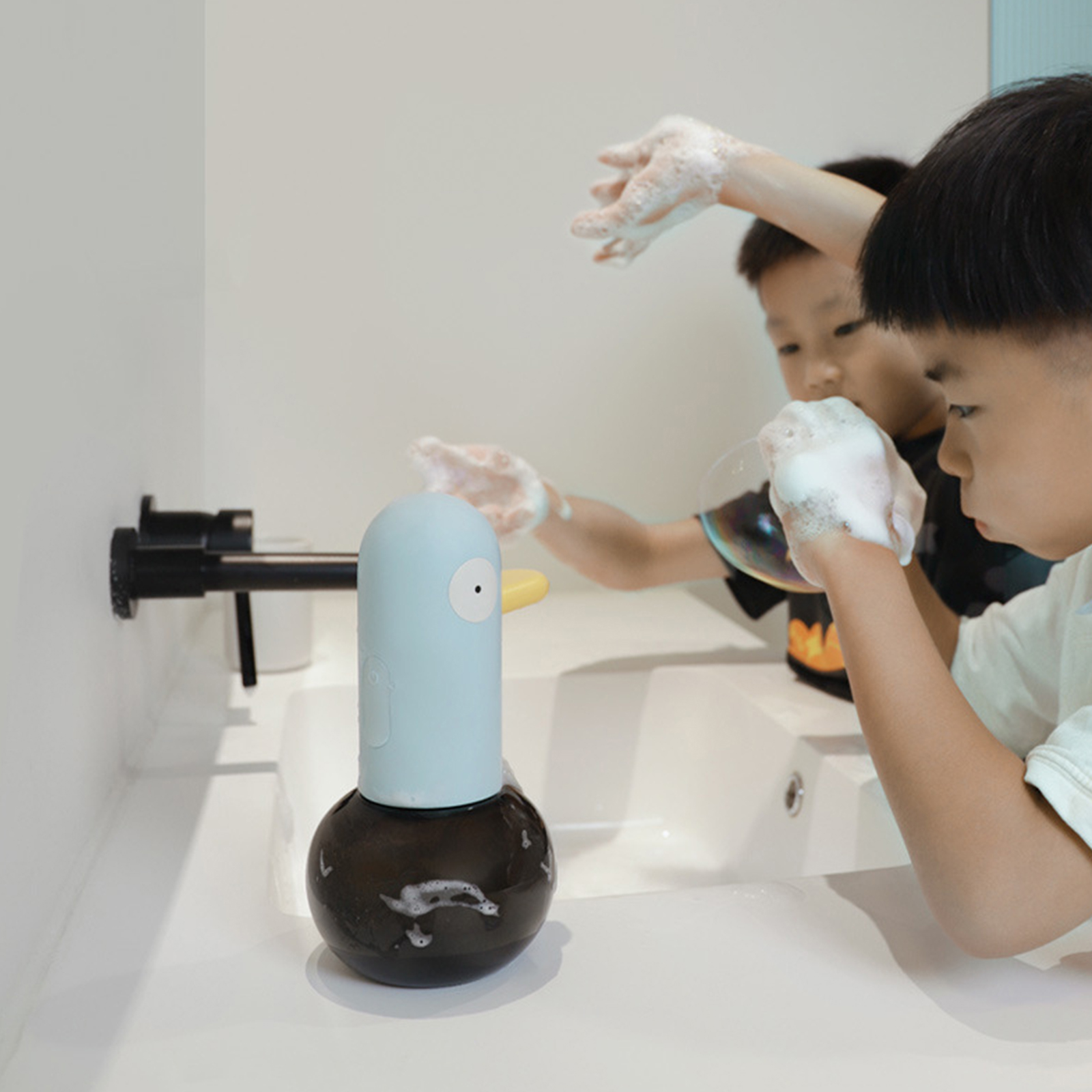 Foam Soap Dispenser Bathroom Duck Shaped Soap Dispenser Automatic Foaming Liquid Soap Dispensers Touchless USB for Hotel