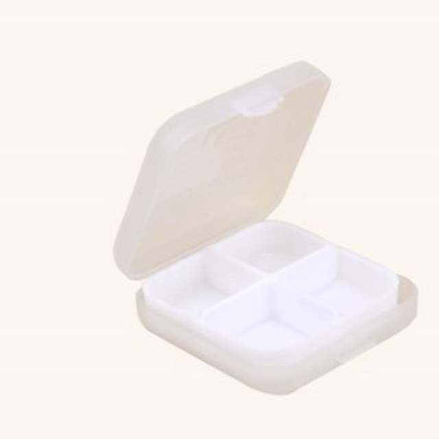 Square 4 Grids  Pill Box 5Colors Convenient Drug Placement Travel Medicine Placement Portable Tool