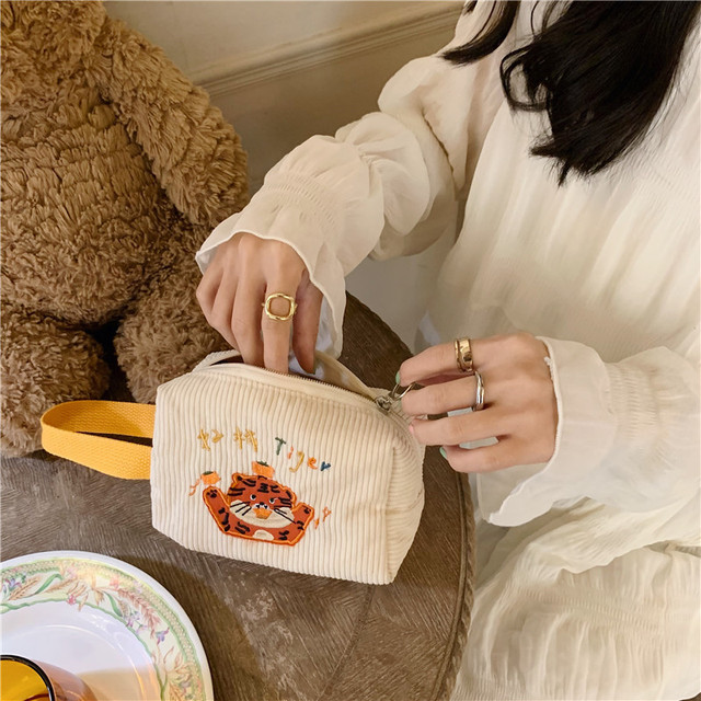 New Cute Embroidered Make Up Bag Organizer Women Corduroy Cosmetic Pouch Portable Travel Toiletry Bag Necesserie Storage Bags