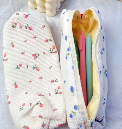 Kawaii Floral Fresh Style Pencil Bag Small Flowers Pencil Cases Cute Simple Pen Bag Storage Bags School Supplies Stationery Gift