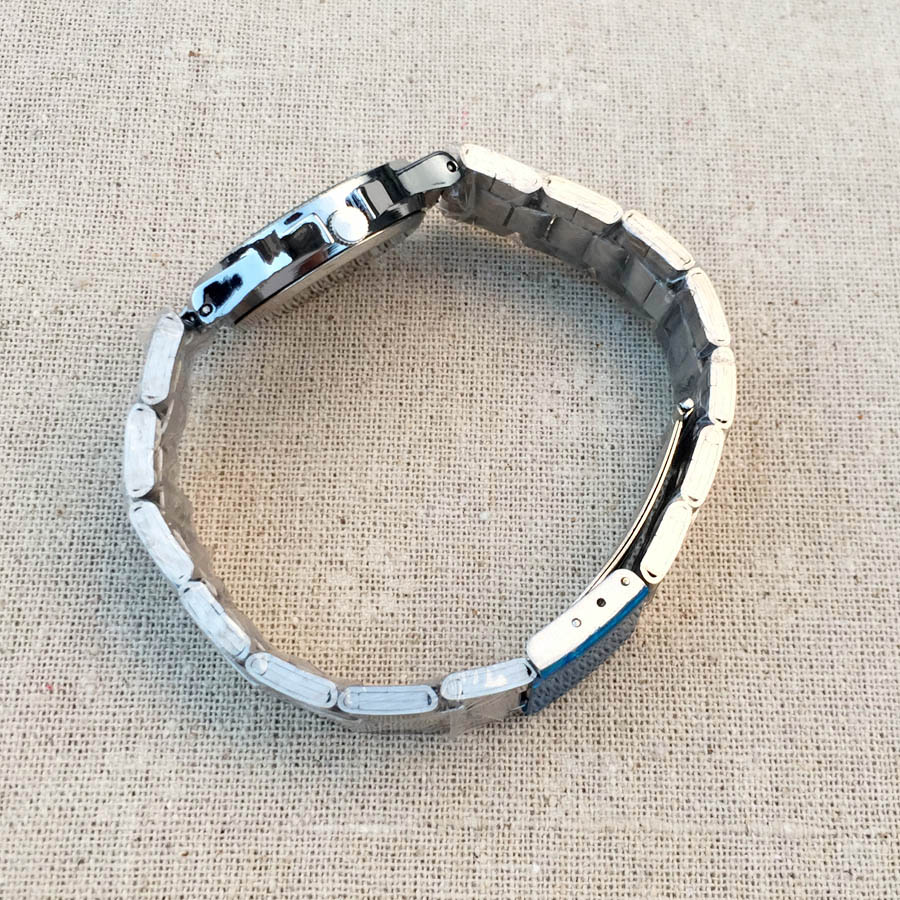 Fashion Wrist Watch Women Girl Cute Cartoon Style Metal Alloy Band Quartz Watches