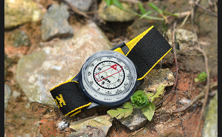 WristBand sighting compass, water proof, Light weight outdoors trekking ,hunting, hiking / with extra powerful luminous compass