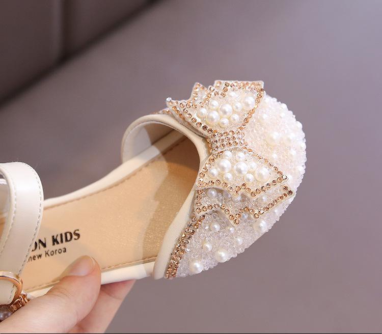 Girls Princess Sandals 2022 Summer New Baby Pearl Rhinestones Bow Single Shoes Fashion Non-slip Flat Children's Shoe E963 Sandals Girls' Shoes