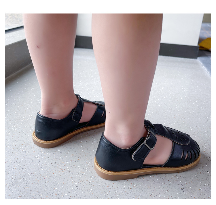 Girls Sandals 2022 New Children's Hollow Soft Sole Shoes Carved  Fashion Princess Shoes Beach Shoes Hot Cut-outs Princess