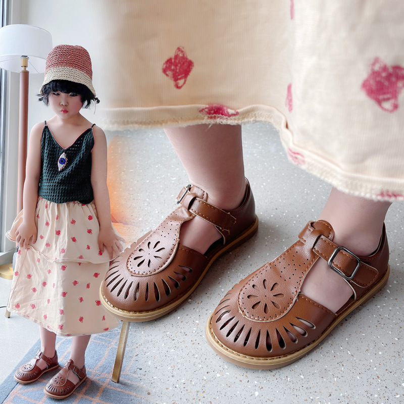 Girls Sandals 2022 New Children's Hollow Soft Sole Shoes Carved  Fashion Princess Shoes Beach Shoes Hot Cut-outs Princess