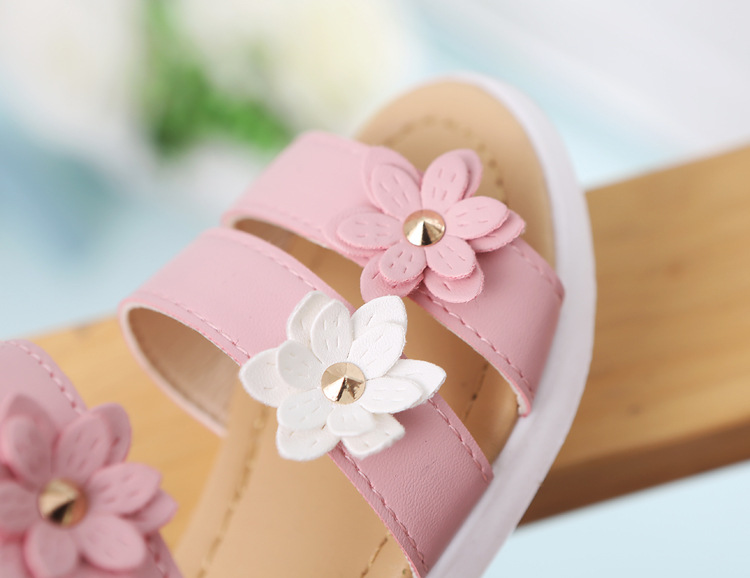 2022 Summer New Girls Sandals Kids Floral Sandals with 3 Flowers Princess Sweet for Wedding Party Dress Shoes Kids Sandals 21-36