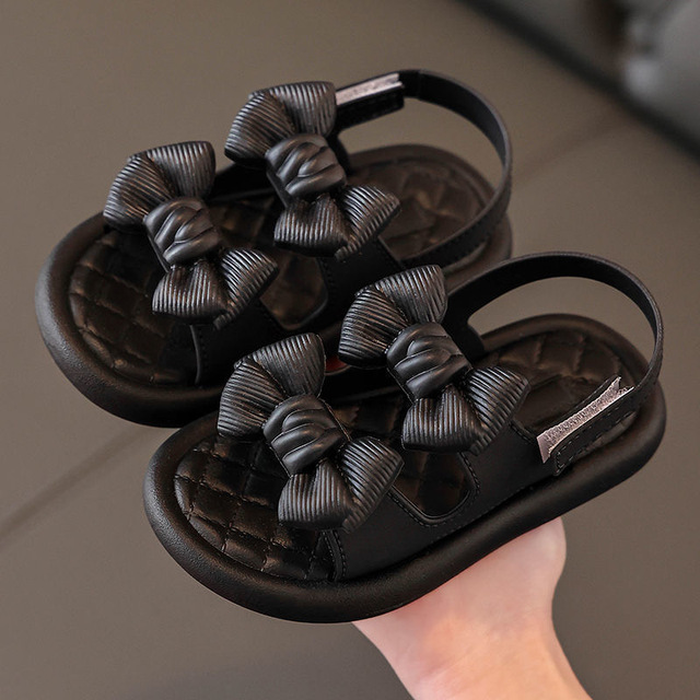 2022 new girls sandals Baotou beach shoes 2-6 years old children non-slip soft bottom children's sandals non-slip summer sandals