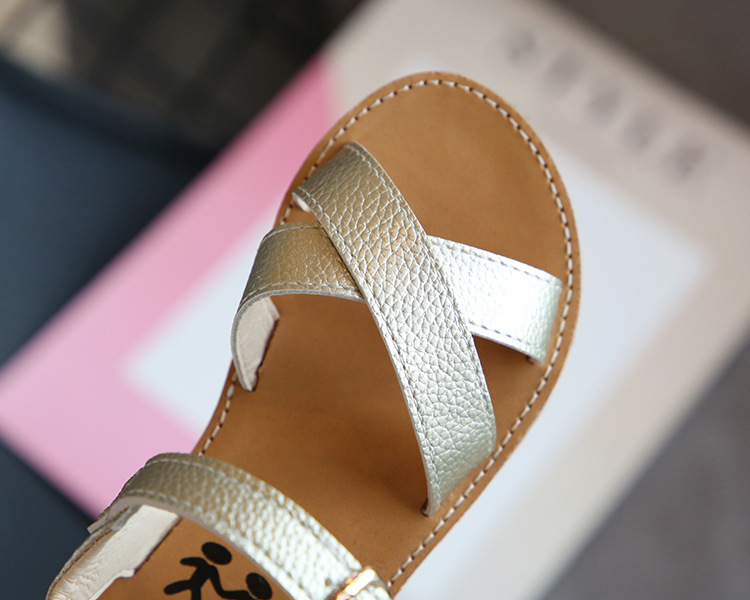 Girls Sandals 2022 New Summer Korean Girls Cross-tied Princess Roman Shoes Little Girl Soft Sole Comfortable Beach Shoes E12186