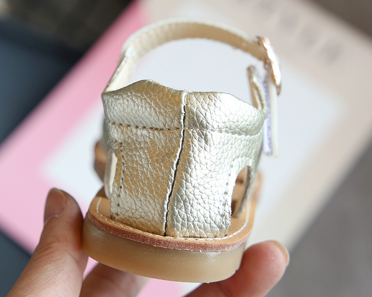 Girls Sandals 2022 New Summer Korean Girls Cross-tied Princess Roman Shoes Little Girl Soft Sole Comfortable Beach Shoes E12186