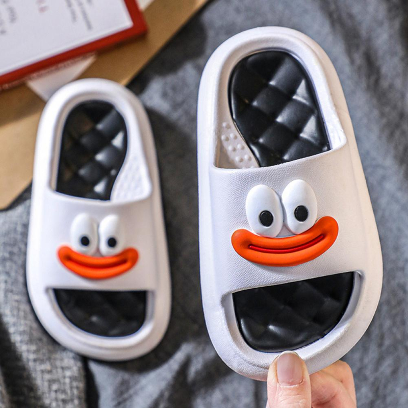 Casual EVA Soft Thick Sole Unisex Indoor Slippers Home Slippers Children Fashion Summer Beach Slides Outdoor Sandals Shoes