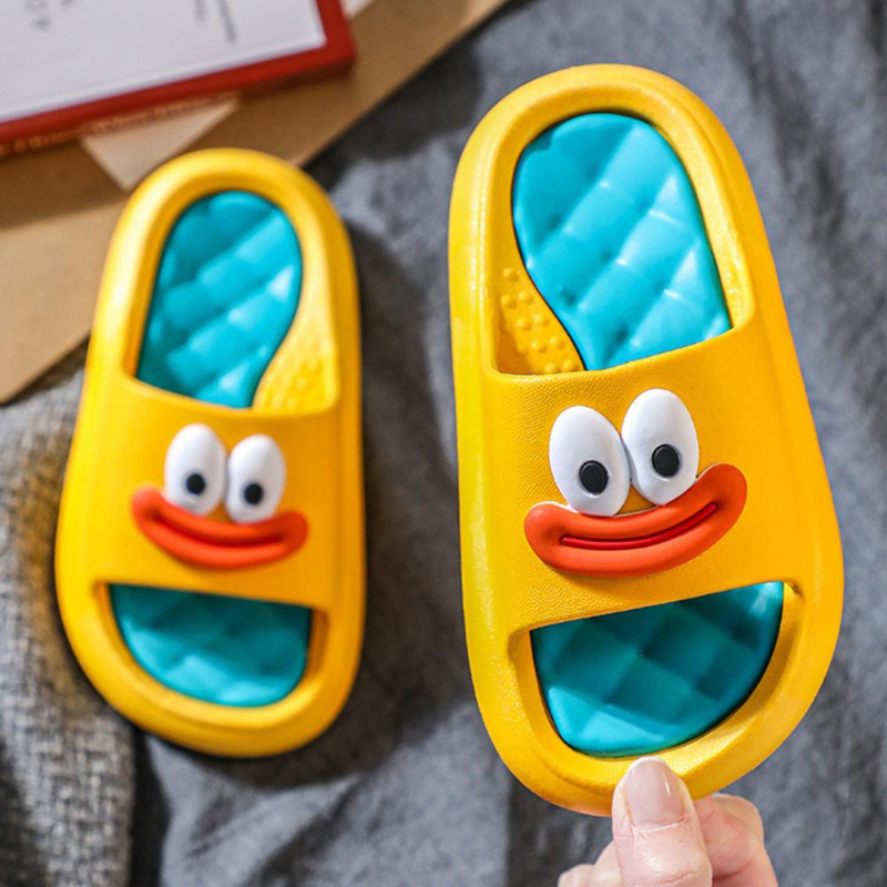 Casual EVA Soft Thick Sole Unisex Indoor Slippers Home Slippers Children Fashion Summer Beach Slides Outdoor Sandals Shoes