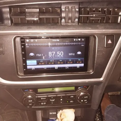 Toyota Auris 7inch Android Radio with inbuilt WIFI, Internal storage, Bluetooth, Google maps, YouTube and browser application.