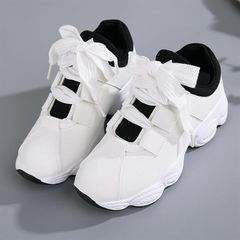 【Buy Bigger Size】Women's Classic Shake Shoes All-Match Street Sneakers 2023 Fashion female sports shoes thick sole round head sports shoes trend female casual shoes Forrest Gum White 38