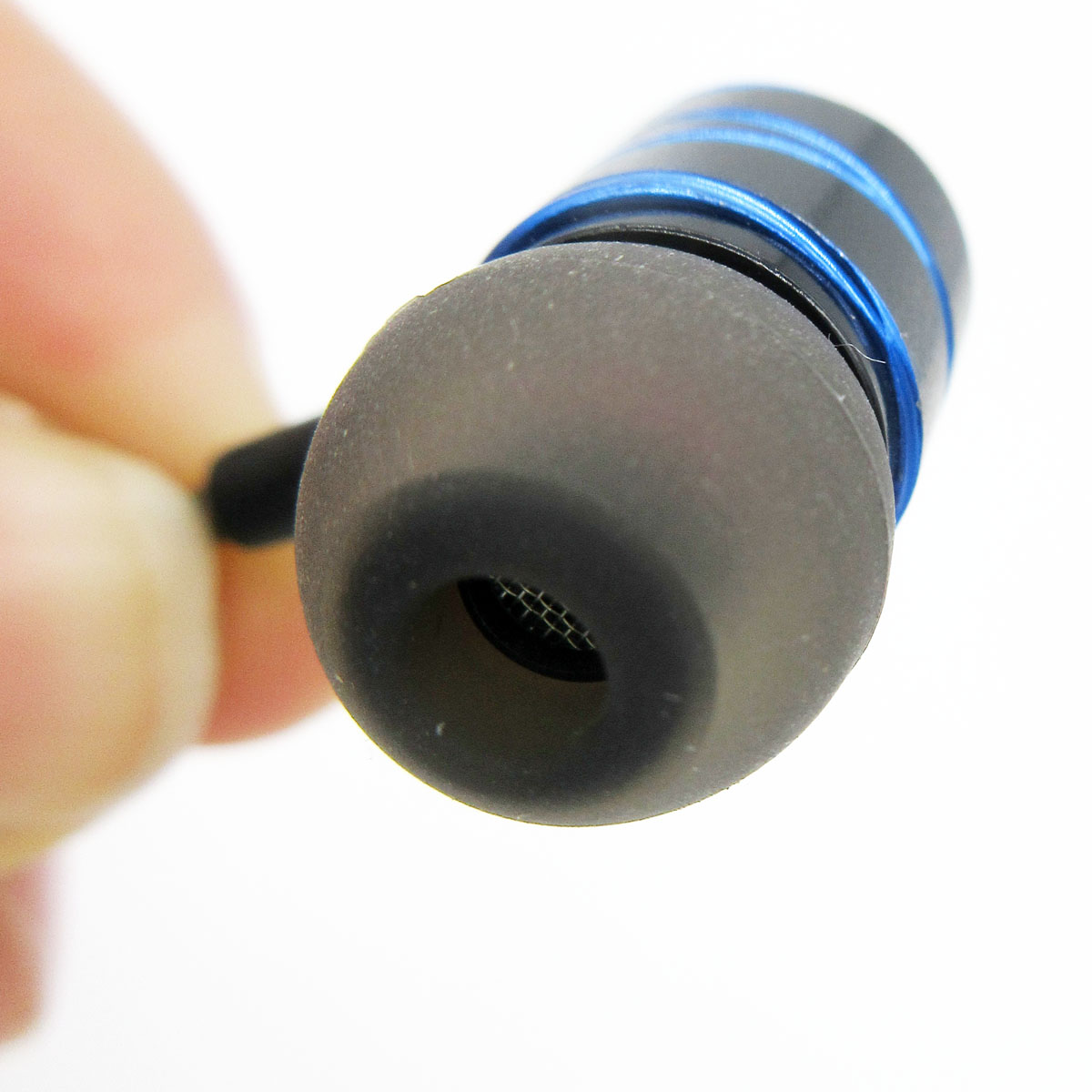 Metal Stereo Earbuds 3.5mm Super Bass In-Ear Earphone with Mic for Smartphone/MP3 Player