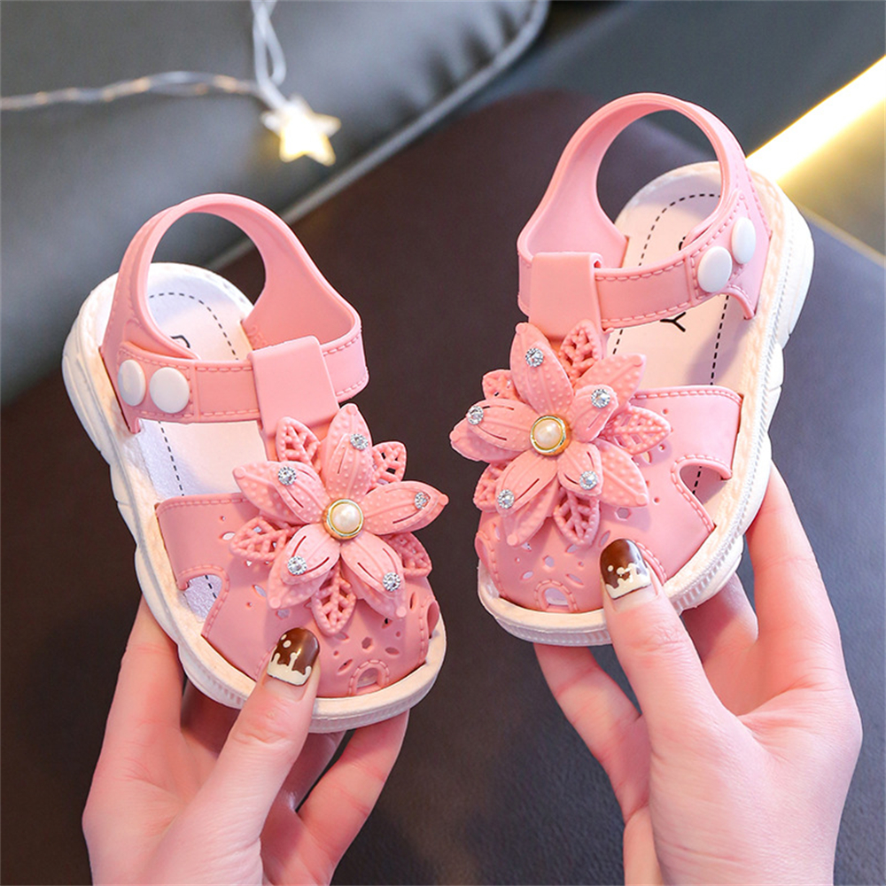 Sandals for children's summer sandals  flat bottomed informal shoes with buttons  soft and non slip pink flower design