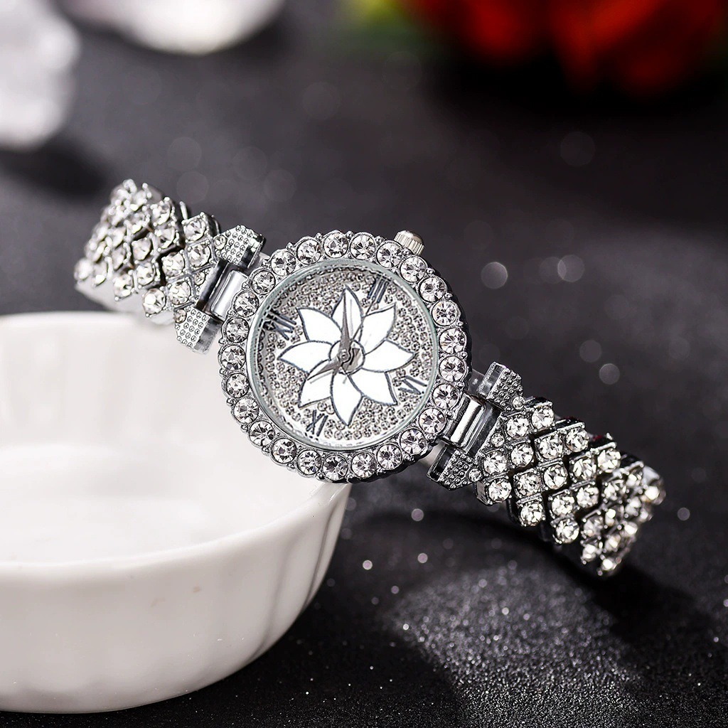 Ladies Full Star Bracelet With Diamond Time Flower Tray Roman Two-Piece Set