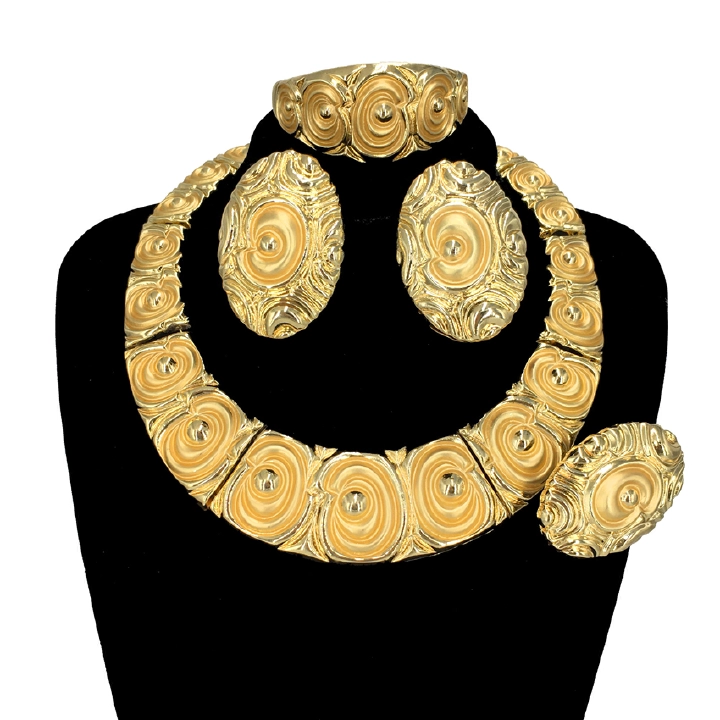 Fashion Hot Selling Necklace Jewelry Necklace Earring Ring Bracelet Ring Palm Girl Necklace Simple All Matching 24k Electroplated Alloy Torque Chain Pendant Gold as shown in the picture