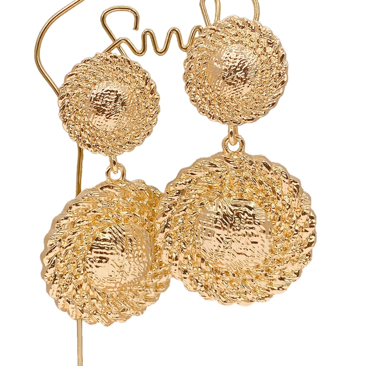 Women's earrings Fashion jewelry Gold plated earrings Earrings 1 piece Dubai exaggerated high-end earrings 18k gold pendant earrings The wedding banquet is exaggerated