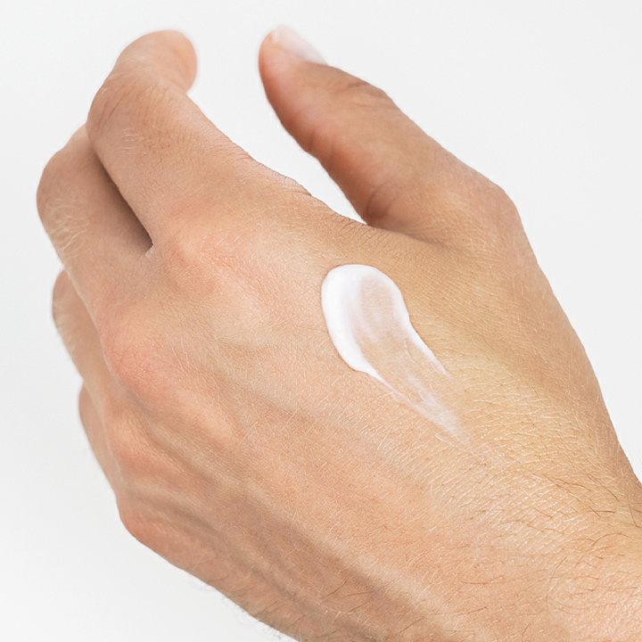 【Discounted】NIVEA UV Face Shine Control Cream sunscreen SPF 50- 50 ml - provides immediate & effective sun protection. It offers a long-lasting & instant mattifying effect.