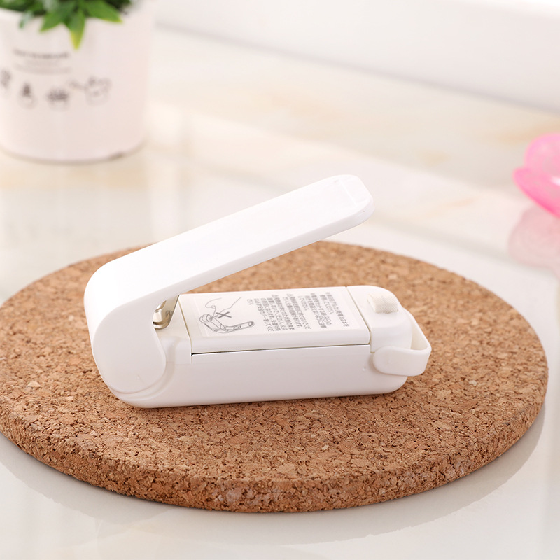 Portable Mini Sealing Machine Package Sealer Bags Thermal Plastic Food Bag Fruits And Vegetables Closure Packing Kitchen Gadgets