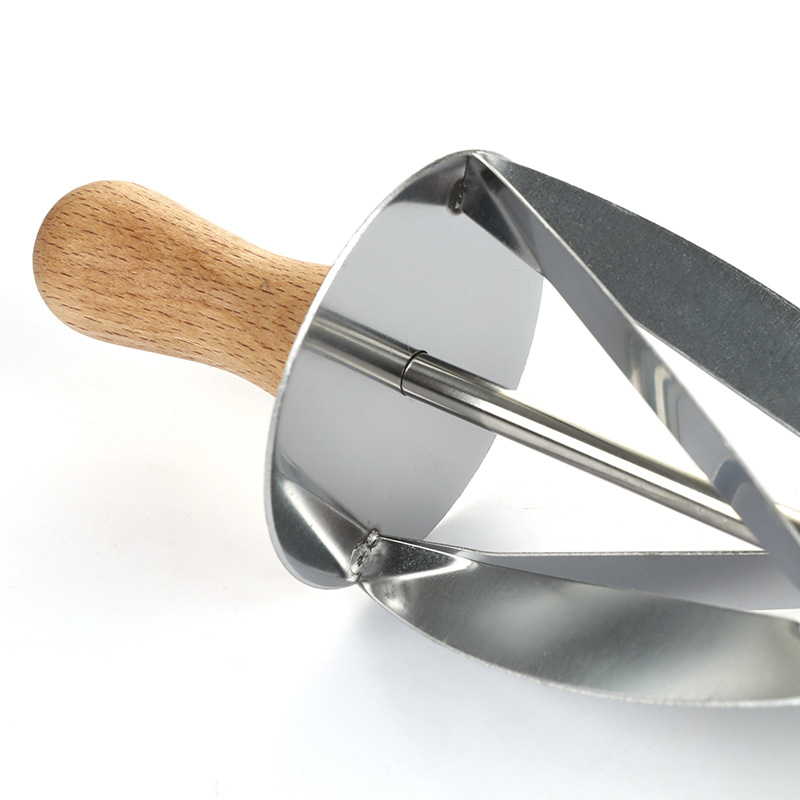 Kitchen Baking Stainless Steel Rolling Dough Cutter For Making Croissant Cake Decorating Tools Rolling Knife For Croissant Bread