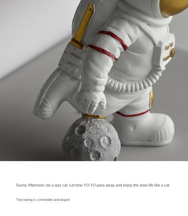 1pcs Nordic Astronaut Figurines Resin Sculpture Modern Home Decor Miniatures Table Ornaments Cosmonaut Figure Home Decorative
