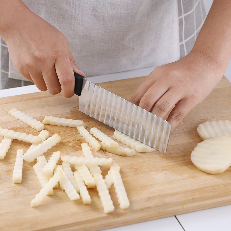 Multifunctional Stainless Steel French Fries Slicer Knife Wave Potato Cutter Wavy Knife for Cucumber Carrot Fruit Vegetable Slicers Useful Stainless Steel kitchen Gadge Tool