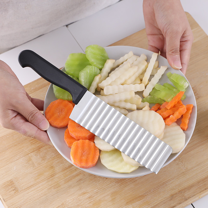 Multifunctional Stainless Steel French Fries Slicer Knife Wave Potato Cutter Wavy Knife for Cucumber Carrot Fruit Vegetable Slicers Useful Stainless Steel kitchen Gadge Tool