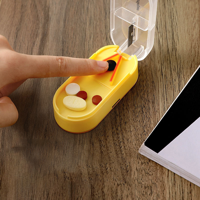 Medicine Pill Cutter Box Portable Drug Box Useful Grinder Splitter Medicine Pill Holder Tablet Cutter Splitter Divider Pill Case