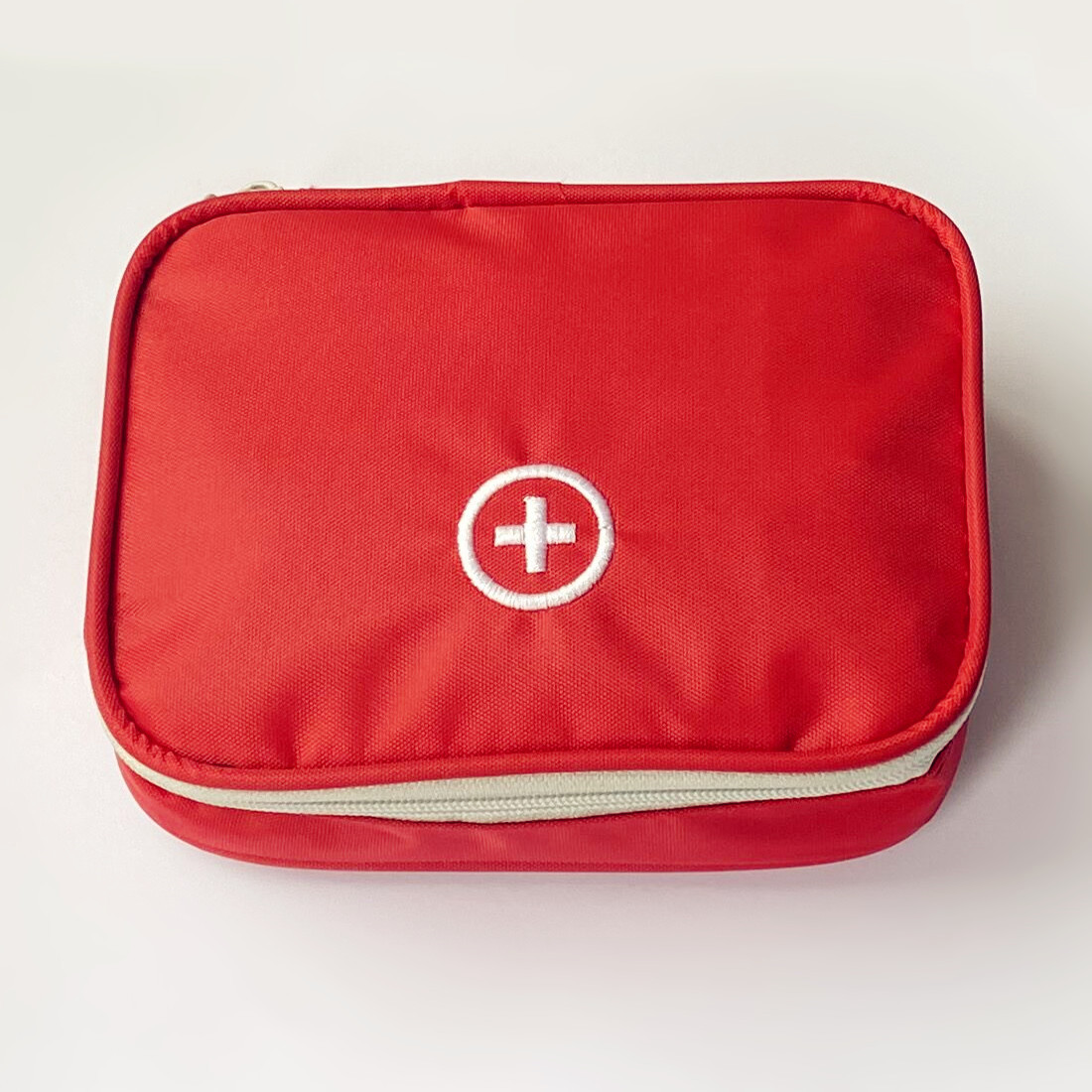 Travel Portable Medicine bag Mini Outdoor First Aid Kit Bag Travel Portable Medicine Package Emergency Kit Bags Medicine Storage Bag Small Organizer