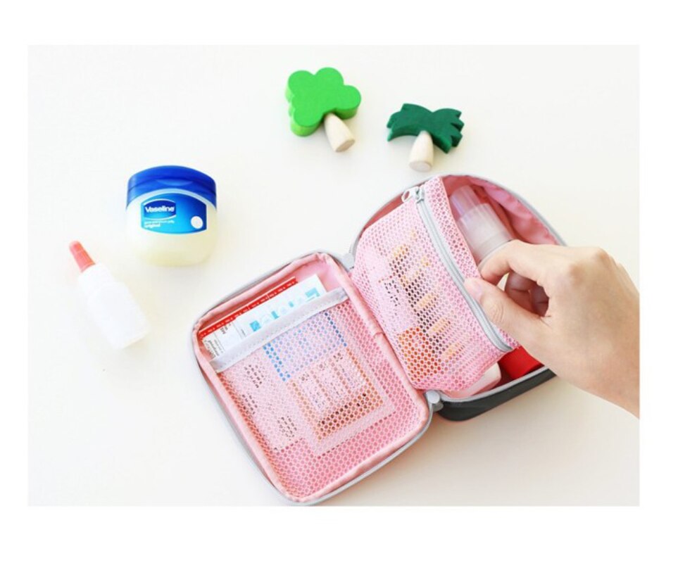 Travel Portable Medicine bag Mini Outdoor First Aid Kit Bag Travel Portable Medicine Package Emergency Kit Bags Medicine Storage Bag Small Organizer