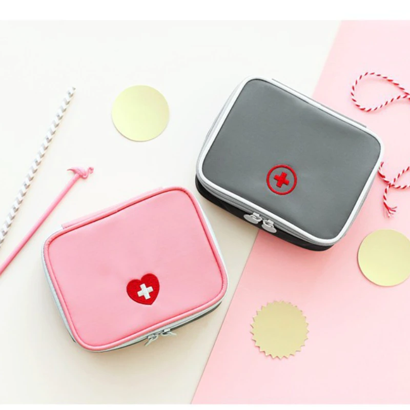 Travel Portable Medicine bag Mini Outdoor First Aid Kit Bag Travel Portable Medicine Package Emergency Kit Bags Medicine Storage Bag Small Organizer