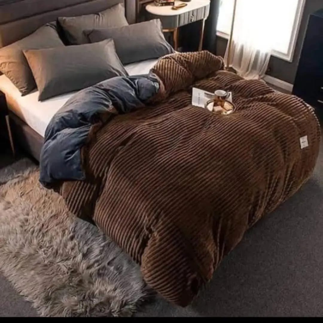 High quality heavy warm Velvet DuvetsSize :1 Duvet, 1Bedsheet, 2 pillowcases Bedding sets & accessories