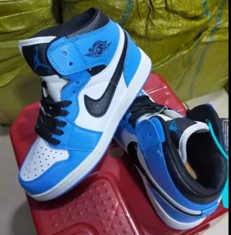 men`s jordan one breathable sneaker shoes